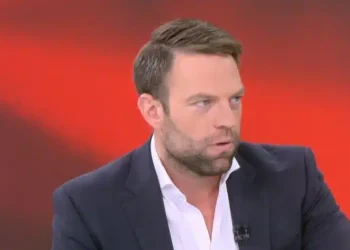 Με νέο, αξύριστο λουκ ο Κασσελάκης – Ο πιο όμορφος Έλληνας, τρελάθηκαν άντρες γυναίκες