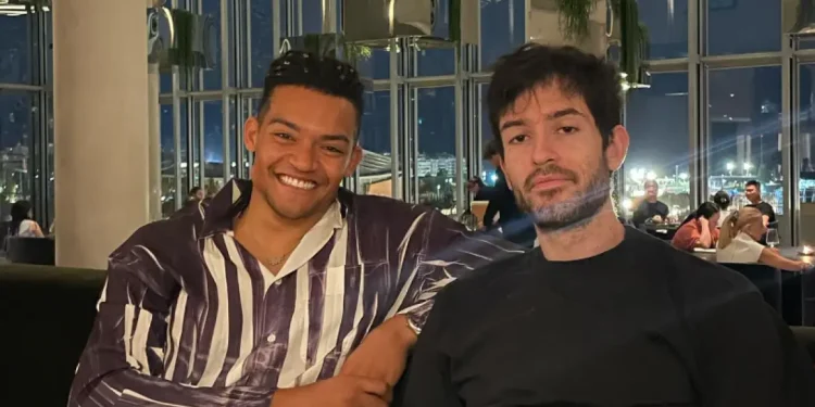 Πολύ καλά ξηγήθηκε ο Τεντόγλου κάτι ήξερε και δεν πήγε στην τελετή – Το βίντεο με τον Καραλή