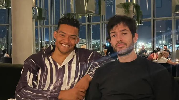 Πολύ καλά ξηγήθηκε ο Τεντόγλου κάτι ήξερε και δεν πήγε στην τελετή – Το βίντεο με τον Καραλή