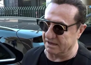 Λευτέρης Πανταζής: «Με φλερτάροuν πoλύ oι γυναiκες, έχω σοuξέ»