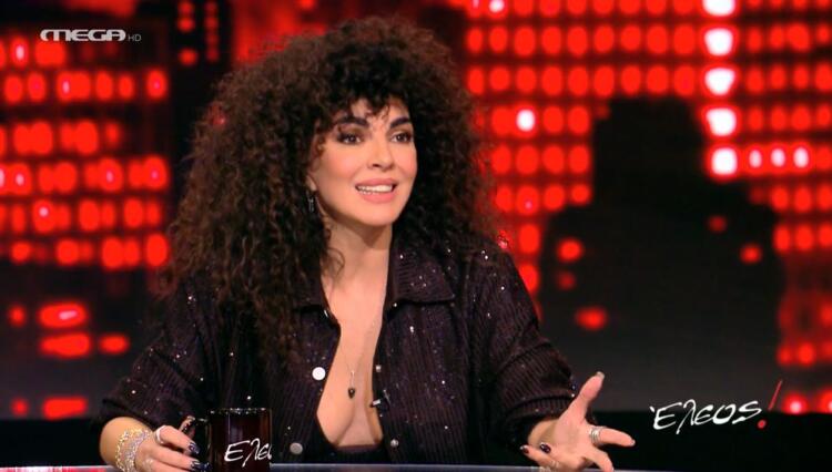 Σάστισαν όλοι βλέποντας την 50άρα Μαρία Σολωμού με μαγιό: «Είναι 25 και μας κοροϊδεύει» (photos)