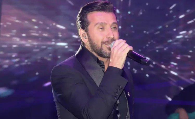 Θάνος Πετρέλης: Περήφανος πατέρας ο τραγουδιστής! Η κόρη του πέρασε στη Νομική Σχολή