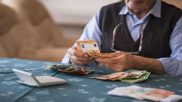 Συντάξεις Αυγούστου 2024 ανατροπή: Πότε θα πληρωθούν ανά ταμείο