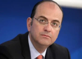 Λαζαρίδης σε Έλληνες για την ακρίβεια: «Αγοράστε μια φέτα, όχι ολόκληρο καρπούζι»