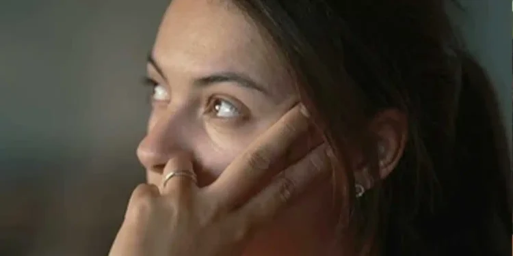 Πήγαμε να αγοράσουμε έπιπλα για το καινούριο σπίτι του γιου μου και η ακατάδεχτη νύφη μου δεν ήθελε να ακούσει τη γνώμη μου! Ο γιος μου λέει ότι έχω φοβερό γούστο! Τι να κάνω;