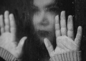 Φρίκη στην Φθιώτιδα: Βίαζε τη σύζυγο και κακοποιούσε τα ανήλικα παιδιά του