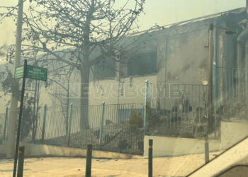 Φωτιά στην Αττική: Κάηκε το κλειστό γυμναστήριο Νέας Πεντέλης – Στις φλόγες και ο παιδικός σταθμός