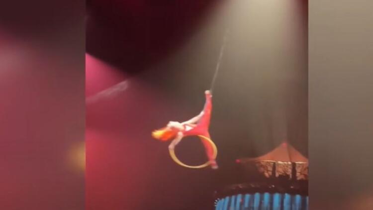 Βίντεο σοκ: Ακροβάτης τσίρκου πέφτει στο κενό και προκαλεί πανικό! (video)