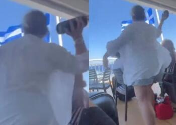 Απίστευτο σκηνικό σε πλοίο της γραμμής: Έξαλλη γυναίκα πετά στη θάλασσα ηχείο ζευγαριού που άκουγε μουσική (video)