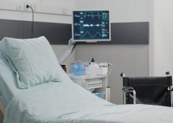 H μικρή Λάουρα από τη Ρόδο χρειάζεται τη βοήθειά μας για να νικήσει το σάρκωμα e-wing