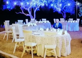 «Νίκο κράτα μου θέση έρχομαι»: Ο Ευαγγελάτος… πήγε ακάλεστος στο γάμο του Κασσελάκη, κάθισε στο τραπέζι και το Twitter γονάτισε