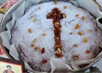 Η συνταγή για αυθεντική μοναστηριακή φανουρόπιτα: Τα 9 υλικά & η ευχή που πρέπει να λέτε