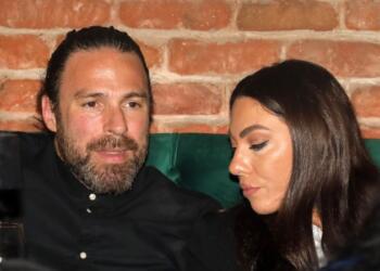 Γραφικό και με θέα που κόβει την ανάσα: Το υπέροχο εκκλησάκι όπου θα παντρευτούν Ευρυδίκη Βαλαβάνη και Γρηγόρης Μόργκαν (photos)