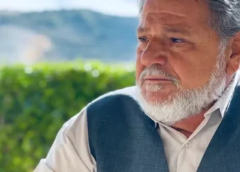 Το έλεγε και κανείς δεν τον πίστευε: Ο Γιώργος Παρτσαλάκης αποχαιρέτησε τη Γη της Ελιάς, πήρε το καράβι για Κρήτη & συγκίνησε τους πάντες