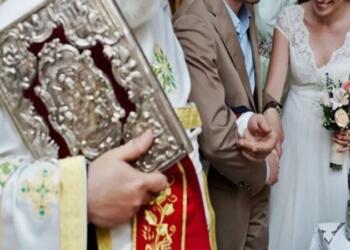 This is Pyrgos: Επικό ξύλο σε γάμο επειδή η νύφη πάτησε το πόδι του γαμπρού