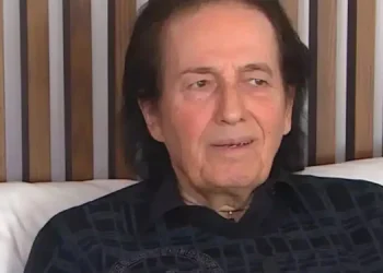 Πασχάλης: «Ήμουν ο Σάκης Ρουβάς της εποχής μου, μου έσκıζαν τα ροúχα οι θαuμάστρıες»