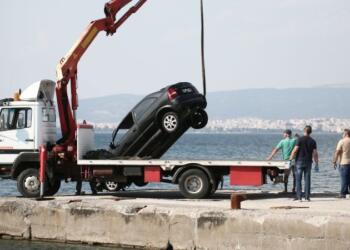 Σπαράζουν καρδιές τα λόγια συγγενών και φίλων για τη μητέρα και το γιο που αυτοκτόνησαν στο Θερμαϊκό: «Ήταν πολύ πονεμένοι άνθρωποι»
