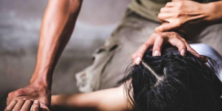 Άγριο σκηνικό στον Αλμυρό Βόλου: 30χρονη ξυλοκοπήθηκε από σύζυγο, κουνιάδα και πεθερά!