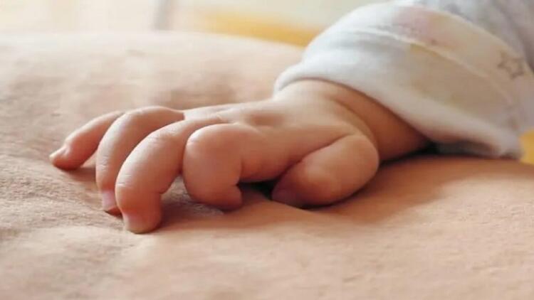 Συγκλονίζει η ανάρτηση γιατρού για το θάνατο βρέφους στην Αμαλιάδα: «Πανούργε Χάρε τι ζήλεψες από το αγγελούδι 15 μηνών!»