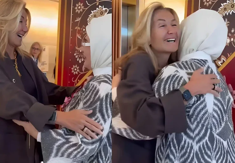 Νέα Υόρκη: Η σφιχτή αγκαλιά της Μαρέβας Μητσοτάκη με την Εμινέ Ερντογάν σε επίδειξη παραδοσιακών οθωμανικών νυφικών