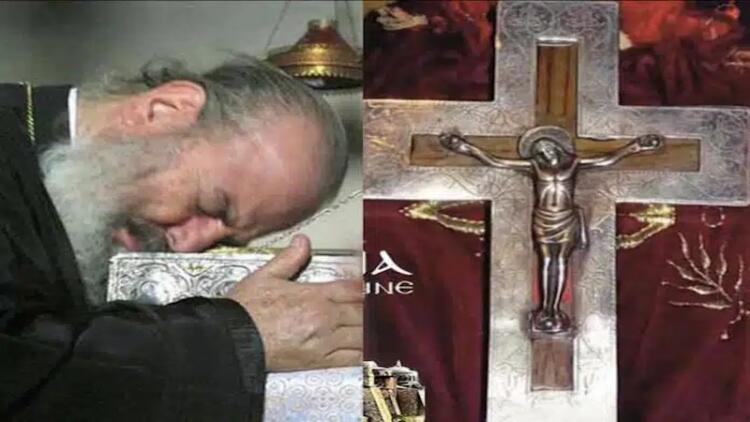 Όταν ο Αρχιεπίσκοπος Χριστόδουλος έπιασε τον Τίμιο Σταυρό και ευωδίαζε –  Μαρτυρία στην Εκκλησία του Λυκαβηττού