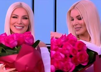 Αισθηματίας και τζέντλεμαν: Λουλούδια και εμφάνιση στο πλατό ο Κουτσουμπής για την πρώτη μέρα της Καινούργιου στην εκπομπή