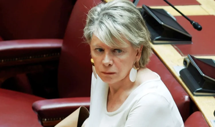 Σάλoς με την Έλενα Ακρίτα: Τα απαξιωτικά λόγια για τον γάμο της πριγκίπισσας Θεοδώρας