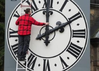 Αλλάζει η ώρα τον Οκτώβριο 2024 – Η ανακοίνωση του υπουργείου Υποδομών