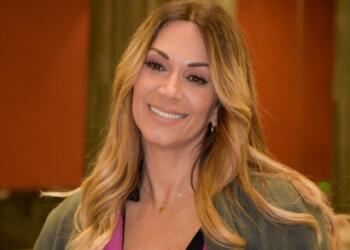 Έφαγε αυγά και ντομάτες στη σκηνή η Έλλη Κοκκίνου: «Φοβήθηκα ότι θα με σκοτώσουν…»