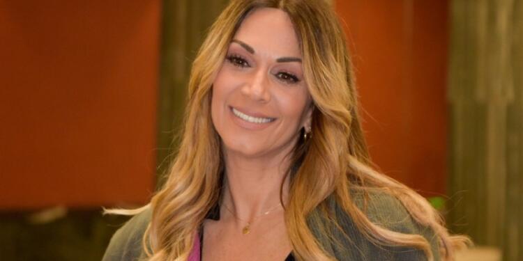 Έφαγε αυγά και ντομάτες στη σκηνή η Έλλη Κοκκίνου: «Φοβήθηκα ότι θα με σκοτώσουν…»