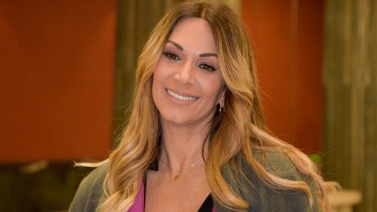 Έφαγε αυγά και ντομάτες στη σκηνή η Έλλη Κοκκίνου: «Φοβήθηκα ότι θα με σκοτώσουν…»