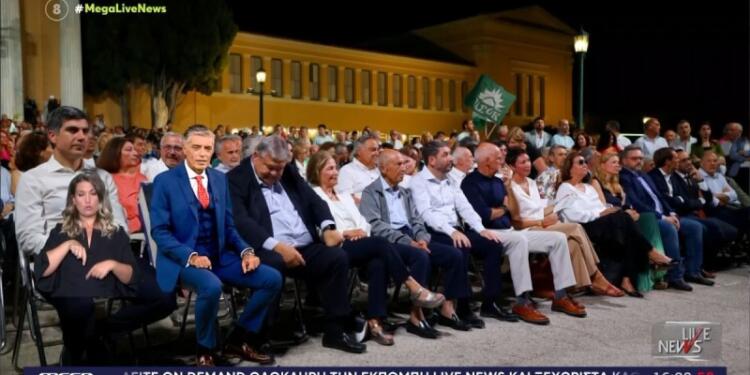 «Νίκο ξύπνα τον Βενιζέλο»: Ο Ευαγγελάτος… πήγε στον εορτασμό των 50 χρόνων του ΠΑΣΟΚ και «γκρέμισε» ξανά το Twitter