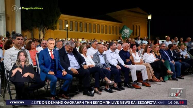 «Νίκο ξύπνα τον Βενιζέλο»: Ο Ευαγγελάτος… πήγε στον εορτασμό των 50 χρόνων του ΠΑΣΟΚ και «γκρέμισε» ξανά το Twitter