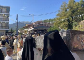 Ρίγη συγκίνησης στην Εύβοια: Πλήθος πιστών για τα 100 χρόνια του Οσίου Ιωάννη του Ρώσσου (photos)