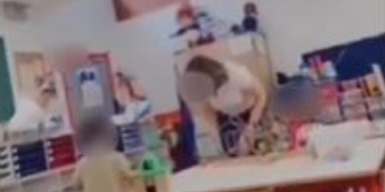 Νηπιαγωγός έδειρε άγρια 3χρονο κορίτσι μέσα στην τάξη – Της έριξε σπρέι στο πρόσωπο ενώ φώναζε «μαμά» (video)