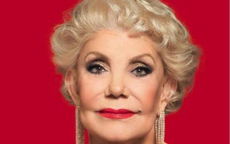 «Έλυσε» τη σιωπή της η μοδίστρα της Μαρινέλλας: «Δεν τα βλέπω καλά τα πράγματα με αυτό»