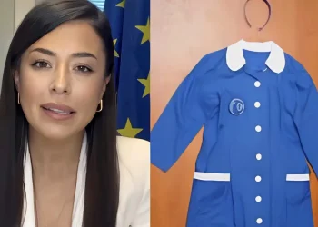 Αφροδίτη Λατινοπούλου: «Πρέπει να επιστρέψει η ποδιά στα σχολεία»