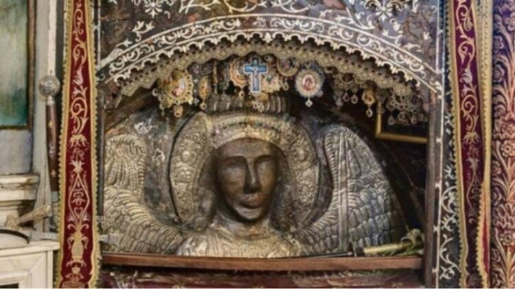 Μέγα θαύμα από τον Ταξιάρχη Μανταμάδου: «Άνοιξαν τα κατάμαυρα σύννεφα και το αεροδρόμιο…»