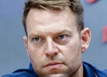 «Εξαφανίστηκε» ο Στέφανος Κασσελάκης – Δεν απαντάει στα τηλέφωνα