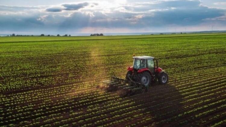Είχε τον πιο τραγικό θάνατο μέσα στο χωράφι: Νεκρός γεωργός, τον καταπλάκωσε το τρακτέρ του την ώρα που όργωνε