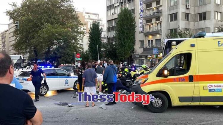 Σοβαρό τροχαίο στη Θεσσαλονίκη: Λεωφορείο συγκρούστηκε με μοτοσικλέτα – Διασωληνωμένος ο αναβάτης