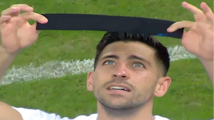 Εθνική Ελλάδος: Αφιέρωσε το γκολ στον Τζόρτζ Μπάλντοκ ο Τάσος Μπακασέτας – Φίλησε το μαύρο περιβραχιόνιο και κοίταξε τον ουρανό