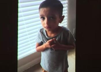 Γροθιά στο στομάχι: 4χρονος εκλιπαρεί τον πατέρα του «μπορείς να μου δώσεις ψωμί;» – Λίγο μετά πέθανε από ασιτία