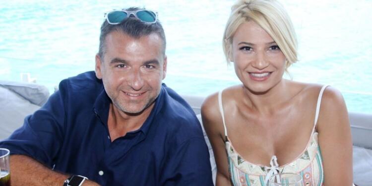 Αν την έβλεπε ο Λιάγκας, θα είχαν παντρευτεί ξανά: Η Φαίη Σκορδά με νυφικό είναι σκέτη κουκλάρα (photo)