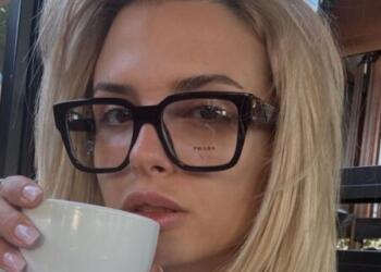 Κατερίνα Λιόλιου: Εντυπωσιάζει με νέο λουκ: Ο καφές της ημέρας δεν ήταν ποτέ πιο στιλάτος