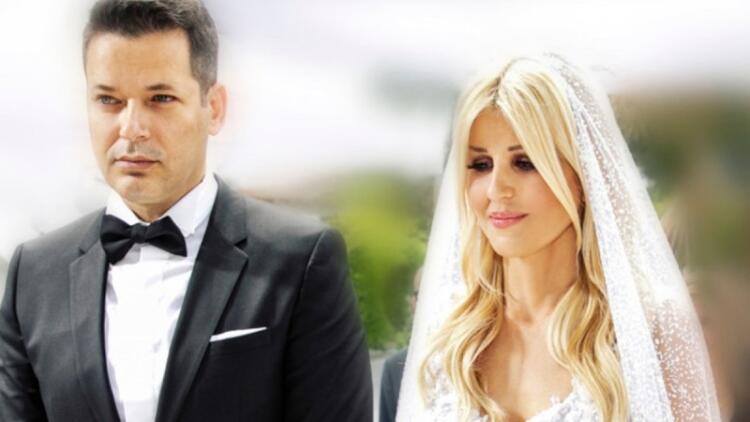 Έλαμψε διά της απουσίας της η Έλενα Ράπτη: Ο πρώην σύζυγός της παντρεύτηκε με το ίδιο κοστούμι και μια νύφη «κλώνο» της (photos)