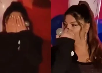 Φώναξε «Ο μπαμπάς μου παιδιά, ο μπαμπάς μου» και μετά ξεσπά σε κλάματα η Έλενα Παπαρίζου