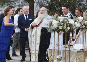 Γαμπρός ο Απόστολος Ρουβάς, βάπτισε και το γιο του με την Φανή Γιαβρίδου: Στο πλευρό τους ο Σάκης και πλειάδα επωνύμων (photos)