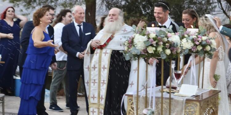 Γαμπρός ο Απόστολος Ρουβάς, βάπτισε και το γιο του με την Φανή Γιαβρίδου: Στο πλευρό τους ο Σάκης και πλειάδα επωνύμων (photos)