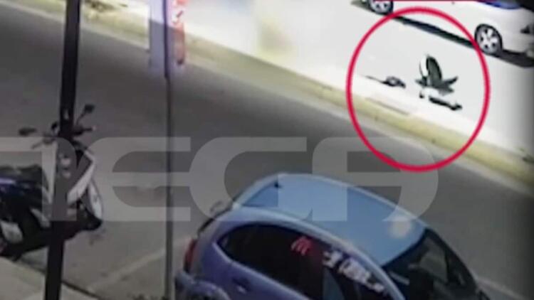 Βίντεο-σοκ: Η στιγμή που μηχανή γίνεται χαλκομανία στη Μιχαλακοπούλου – Νεκρός ο 31χρονος οδηγός